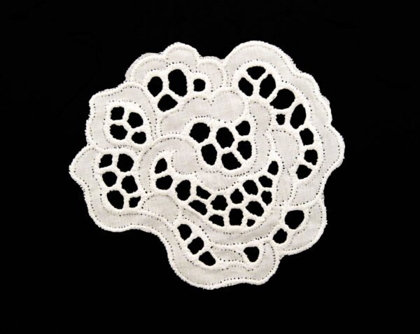 Applicazione Rosa Sangallo Su Mussola