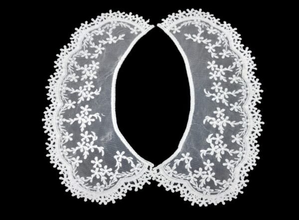 Colletto Ricamato Su tulle